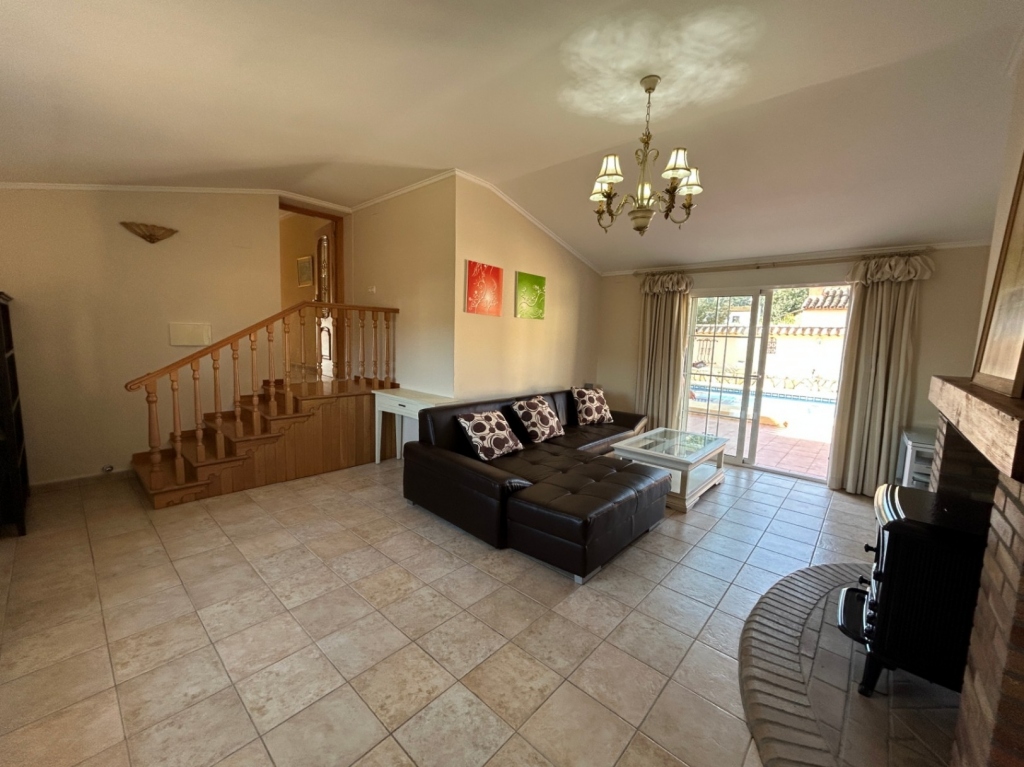 3 bed villa in Jalón