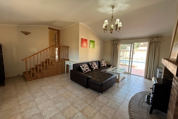 3 bed villa in Jalón