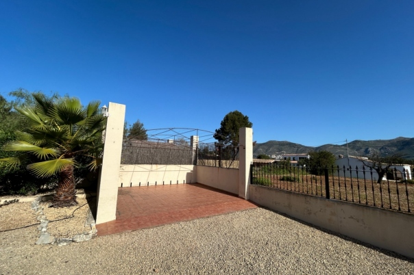 3 bed villa in Jalón