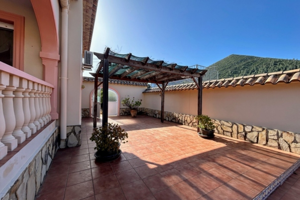 3 bed villa in Jalón