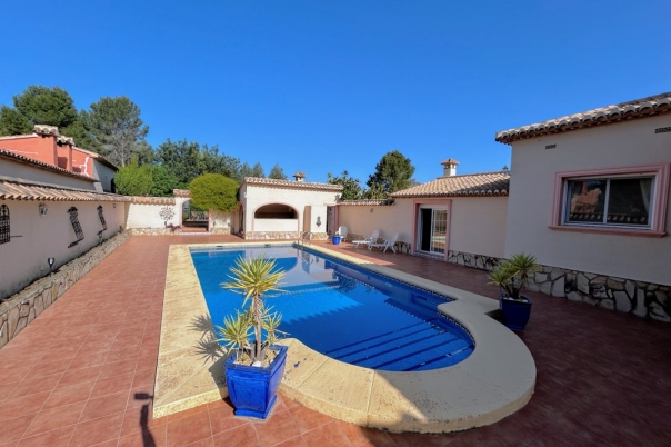 3 bed villa in Jalón