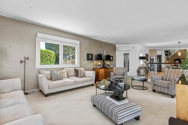 5 bed villas in Moraira
