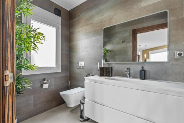 5 bed villas in Moraira