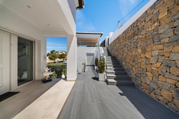 5 bed villas in Moraira