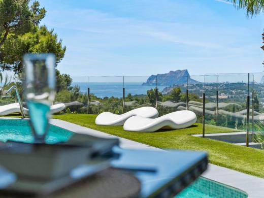 5 bed villas in Moraira