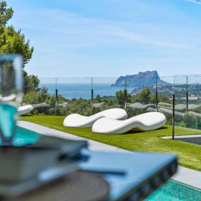 5 bed villas in Moraira