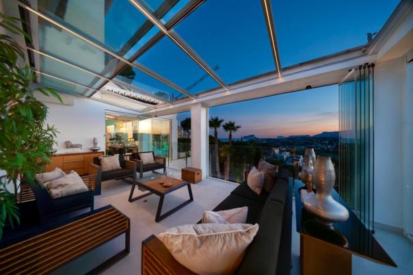 5 bed villas in Moraira