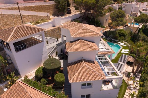 5 bed villas in Moraira