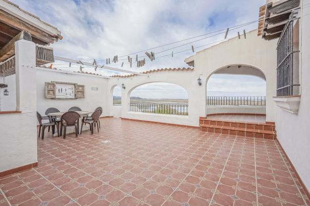 5 bed villa in Pego