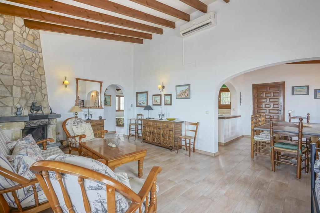 5 bed villa in Pego
