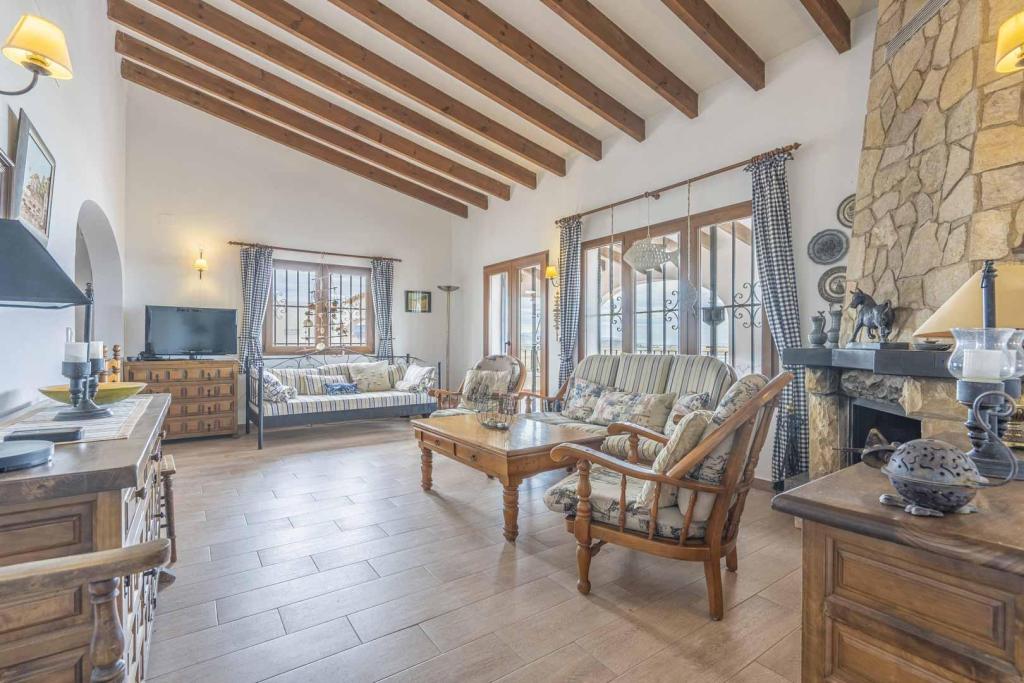 5 bed villa in Pego
