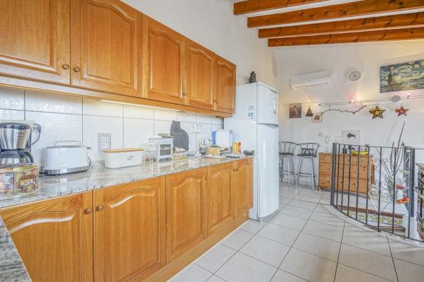 5 bed villa in Pego