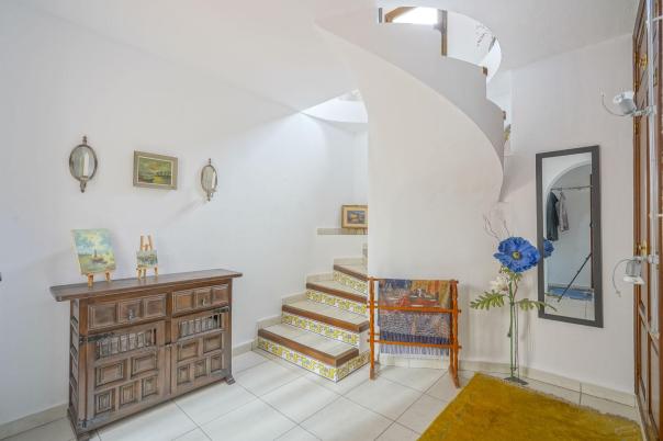 5 bed villa in Pego