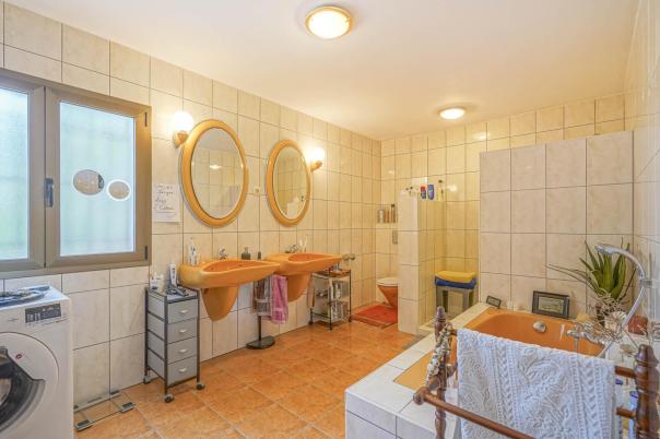 5 bed villa in Pego