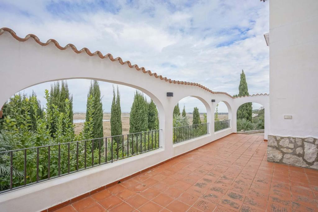 5 bed villa in Pego