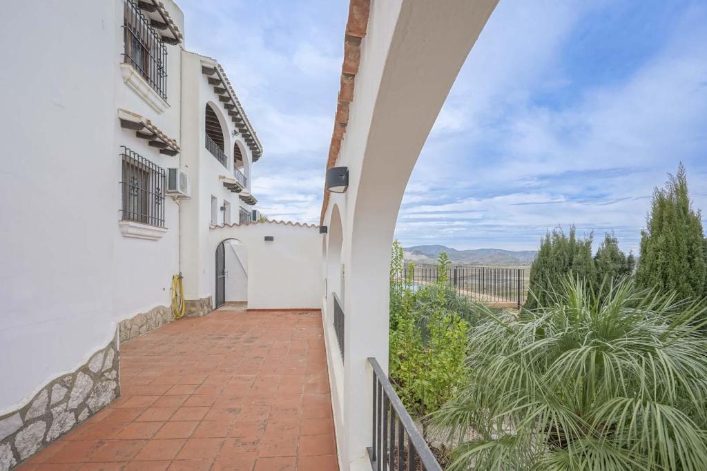 5 bed villa in Pego