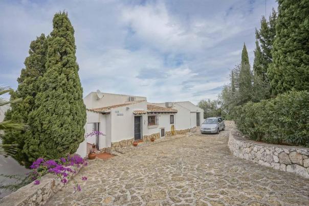 5 bed villa in Pego