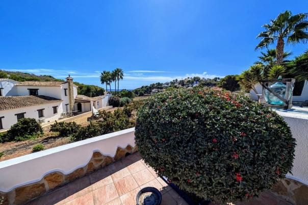 2 bed semi detached villa in Moraira
