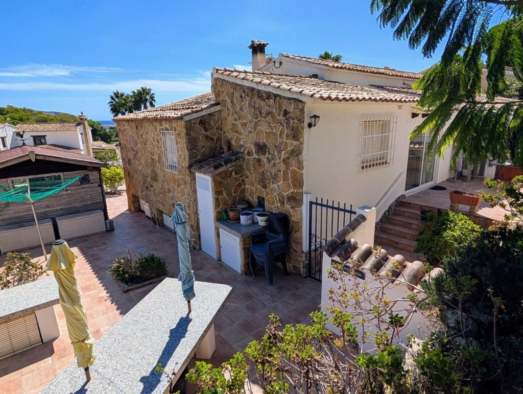 2 bed semi detached villa in Moraira