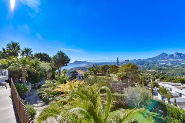 9 bed villa in Altea