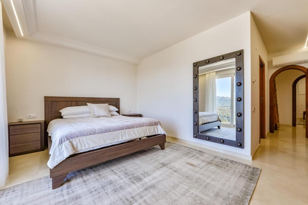 9 bed villa in Altea