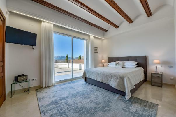 9 bed villa in Altea
