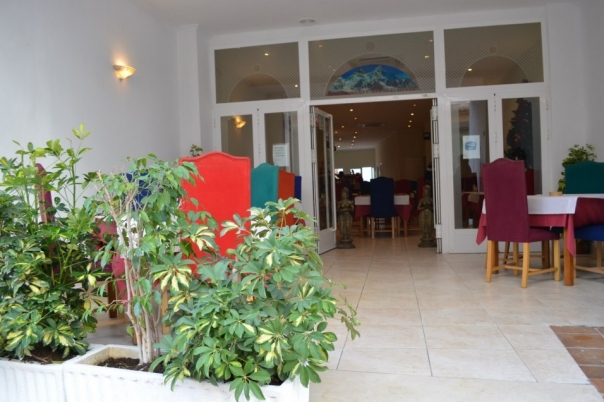 Everest Tandoori - Indian / Nepali Restaurant