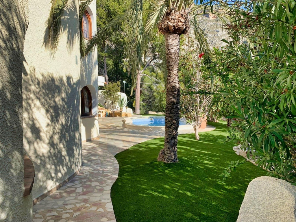 4 bed villa in Altea