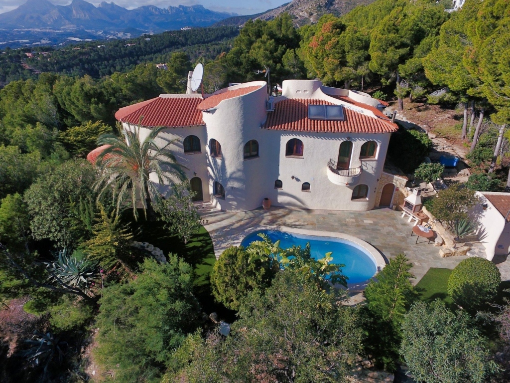 4 bed villa in Altea