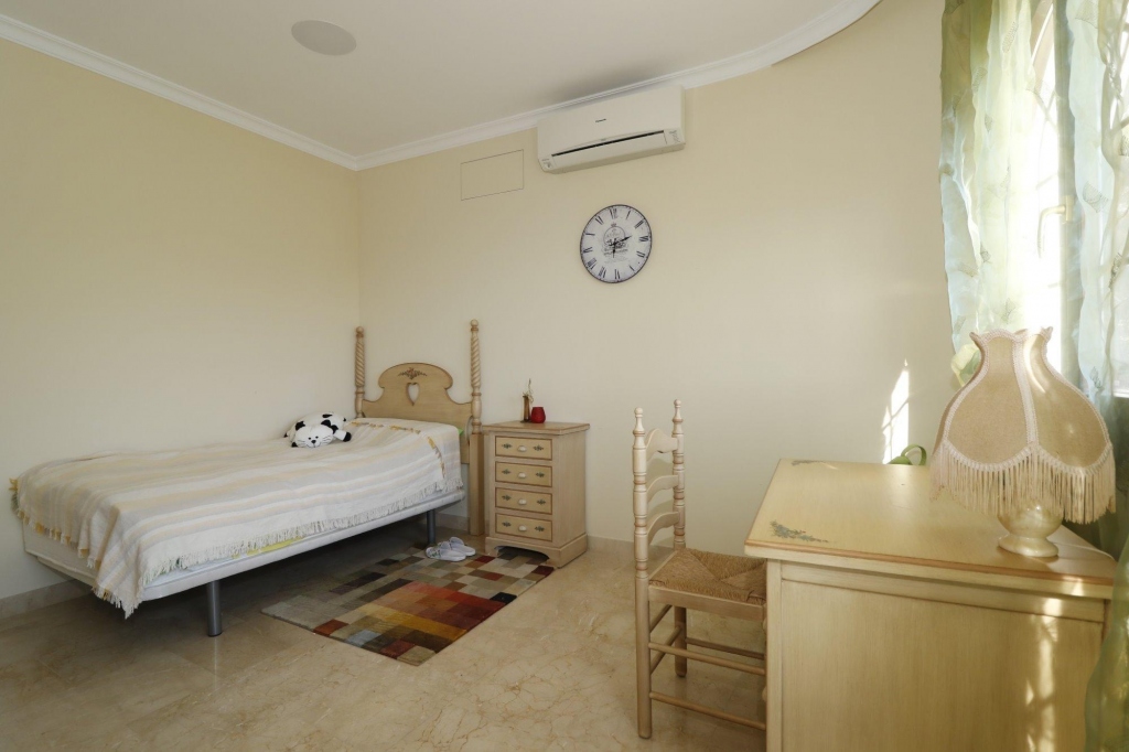 4 bed villa in Altea