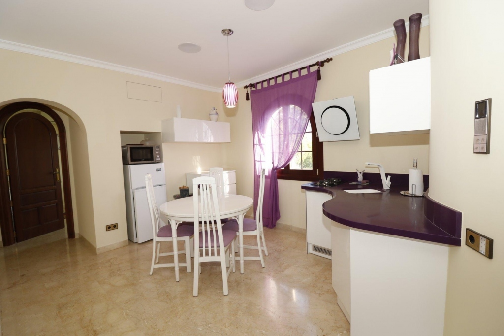 4 bed villa in Altea