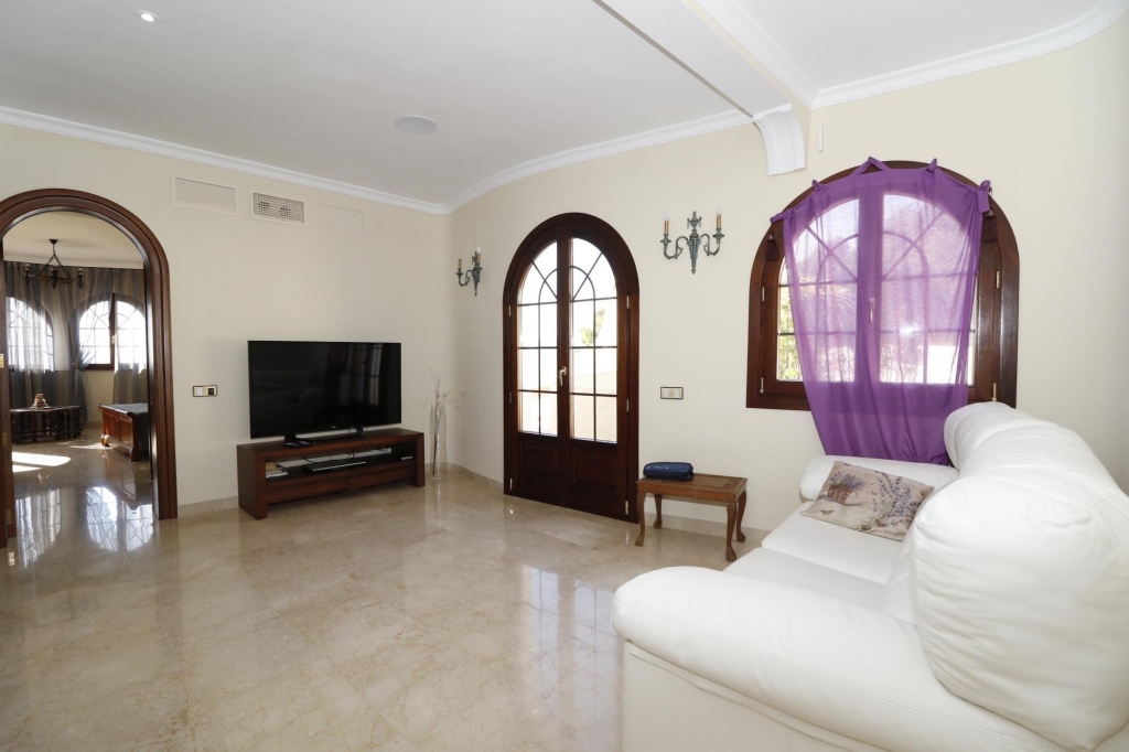 4 bed villa in Altea