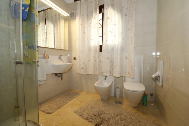 4 bed villa in Altea
