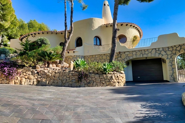 4 bed villa in Altea