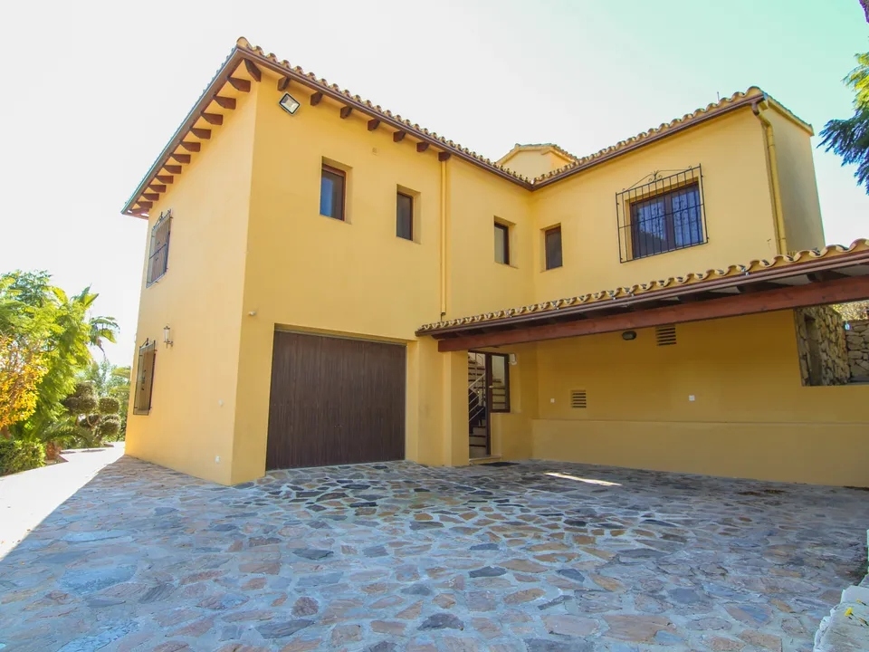 7 bed villa in Moraira