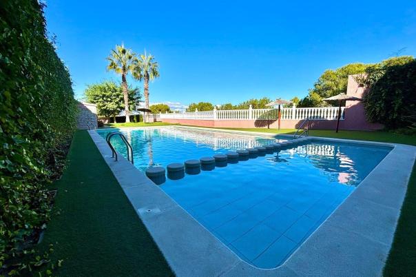 3 bed bungalow in Santa Pola