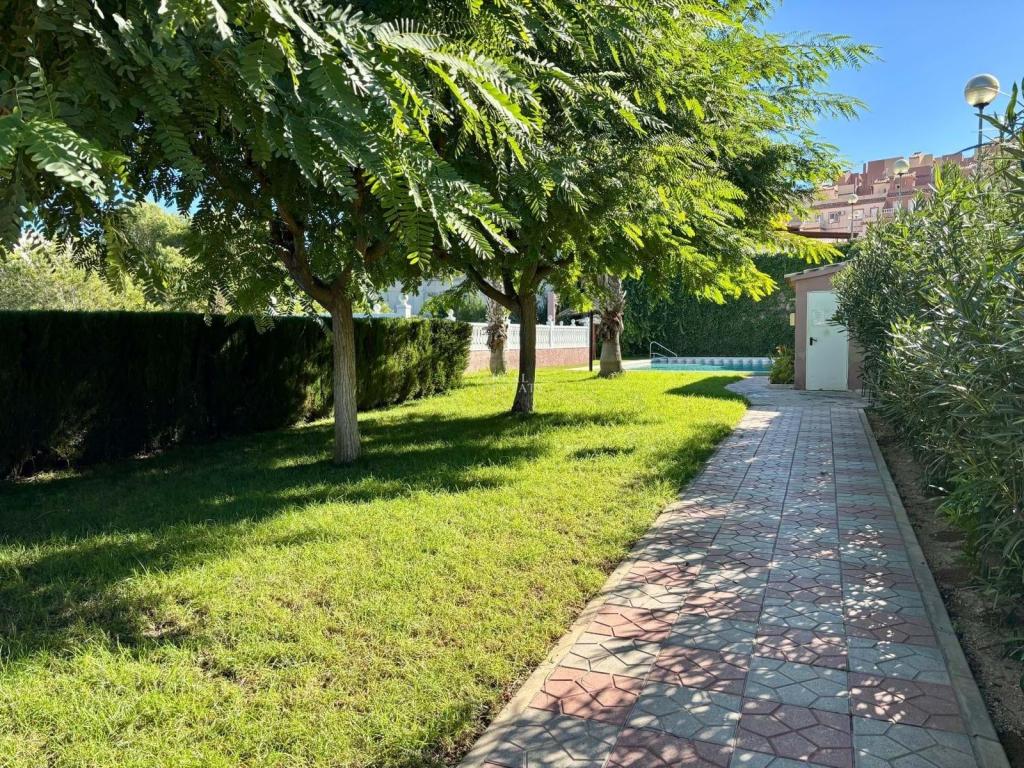 3 bed bungalow in Santa Pola