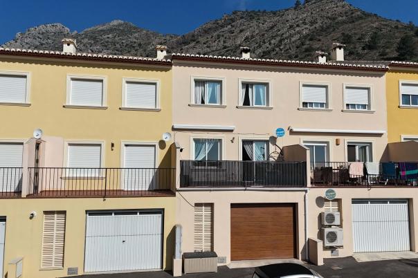 4 bed townhouse in Murla