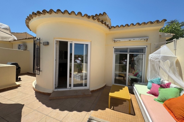 2 bed apartment in Teulada