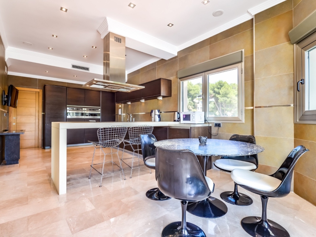 5 bed villa in Benissa