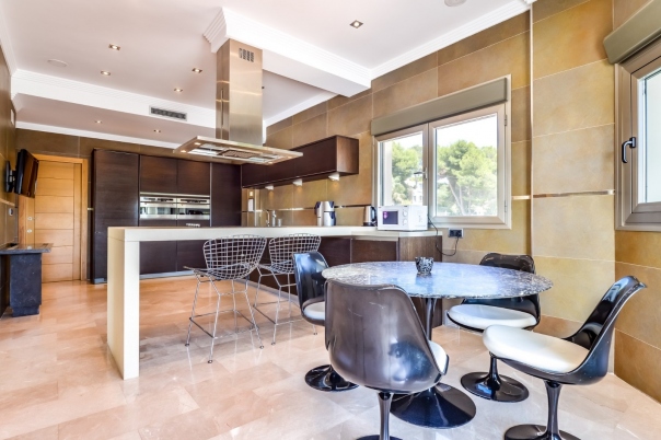 5 bed villa in Benissa