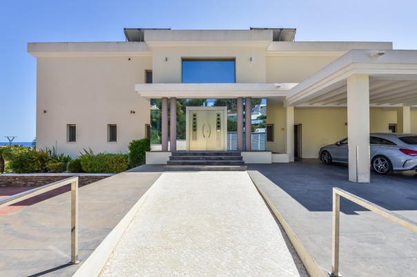 5 bed villa in Benissa