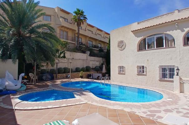9 bed villa in Alfàs del Pi (l')