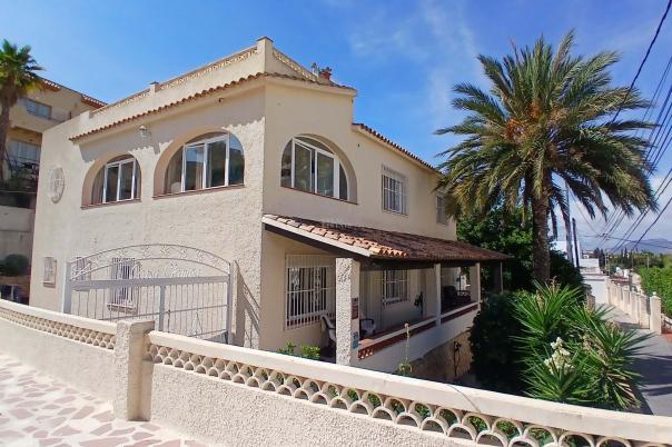 9 bed villa in Alfàs del Pi (l')