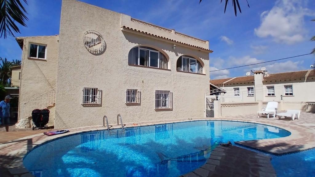 9 bed villa in Alfàs del Pi (l')
