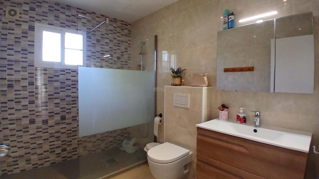 9 bed villa in Alfàs del Pi (l')