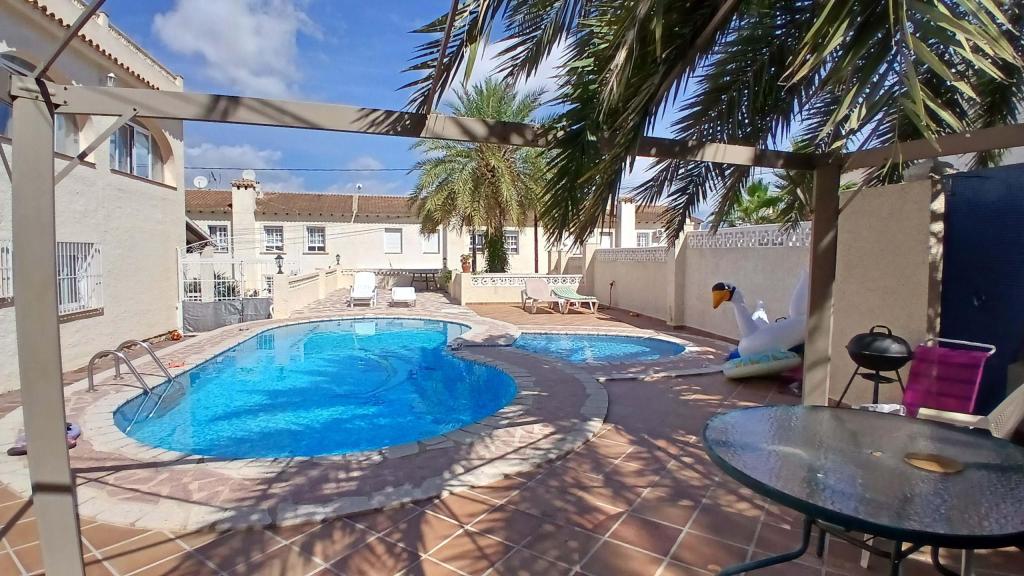 9 bed villa in Alfàs del Pi (l')