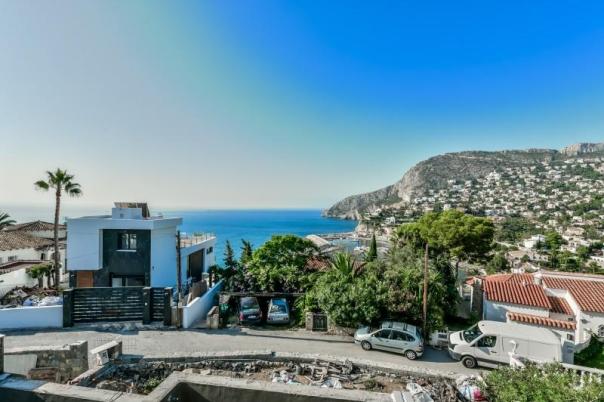 6 bed villas in Calpe