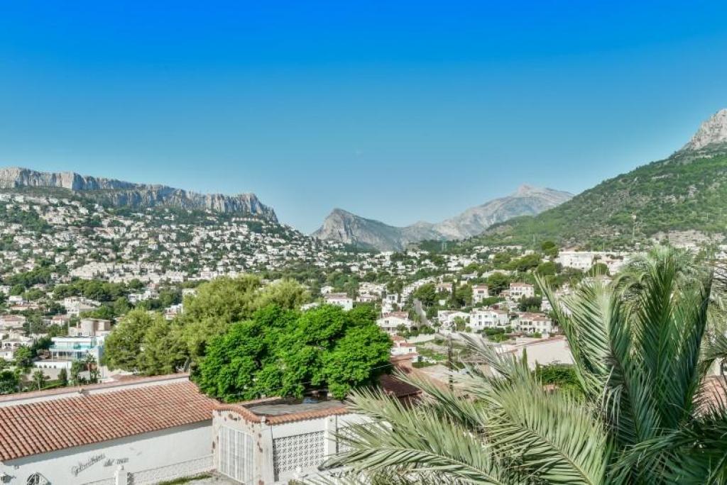 6 bed villas in Calpe