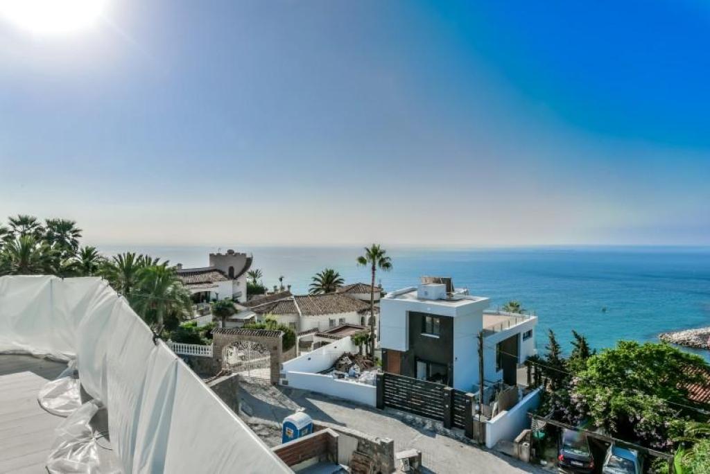 6 bed villas in Calpe